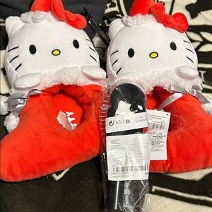Hello Kitty Plush Red and White KidsSlippers and brush all new